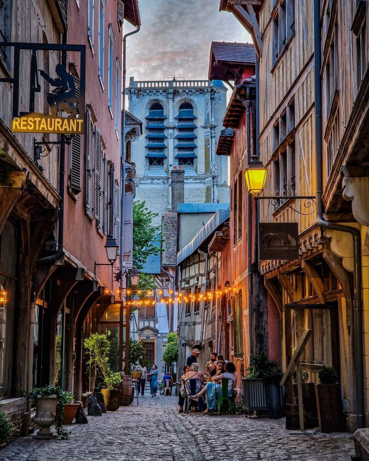 Le Sacre Troyes Apartment ภายนอก รูปภาพ